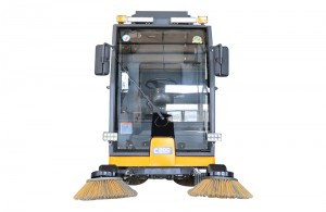 C200 Ride On Road Sweeper