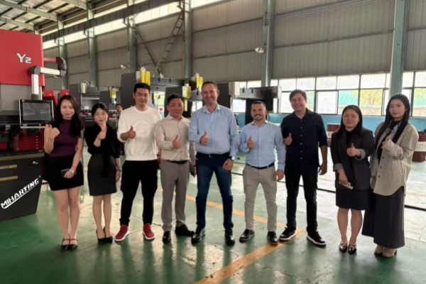 Brazilian customers laser cutting machine and bending machine