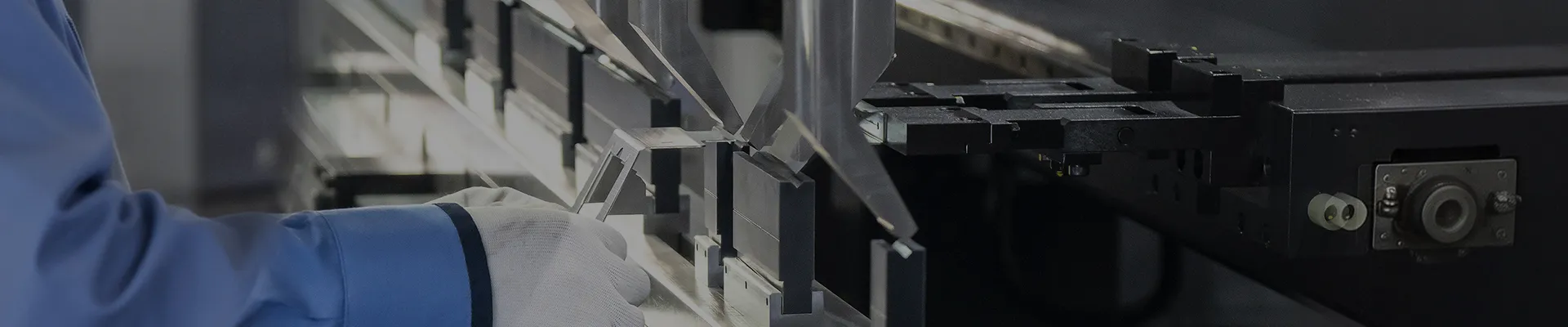 The bending machine is mainly a machine that can bend thin plates (such as stainless steel plates, aluminum plates, electroplated plates, etc.). 
The main types we produce are: electro-hydraulic bending machines, torsion axis bending machines, pure electric environmentally friendly bending machines type bending machine, flexible bending machine, etc.