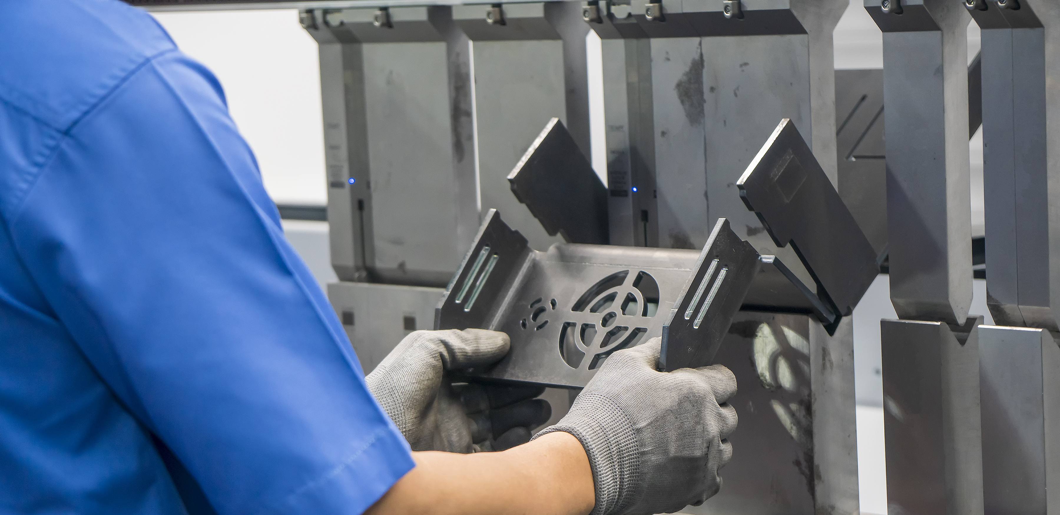 bending-sheet-metal-20260312.jpg bending-sheet-metal-20260312.jpg